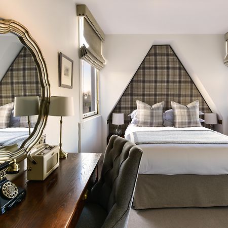The Roseate Edinburgh - Small Luxury Hotels Of The World Kültér fotó A bedroom at the hotel