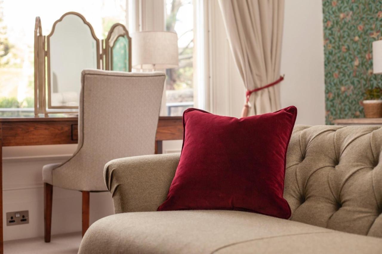 The Roseate Edinburgh - Small Luxury Hotels Of The World Kültér fotó A cushion