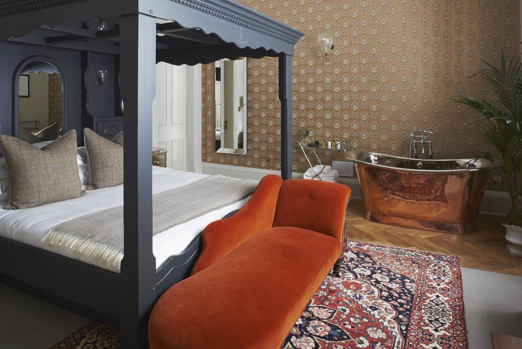 The Roseate Edinburgh - Small Luxury Hotels Of The World Kültér fotó A suite at the hotel