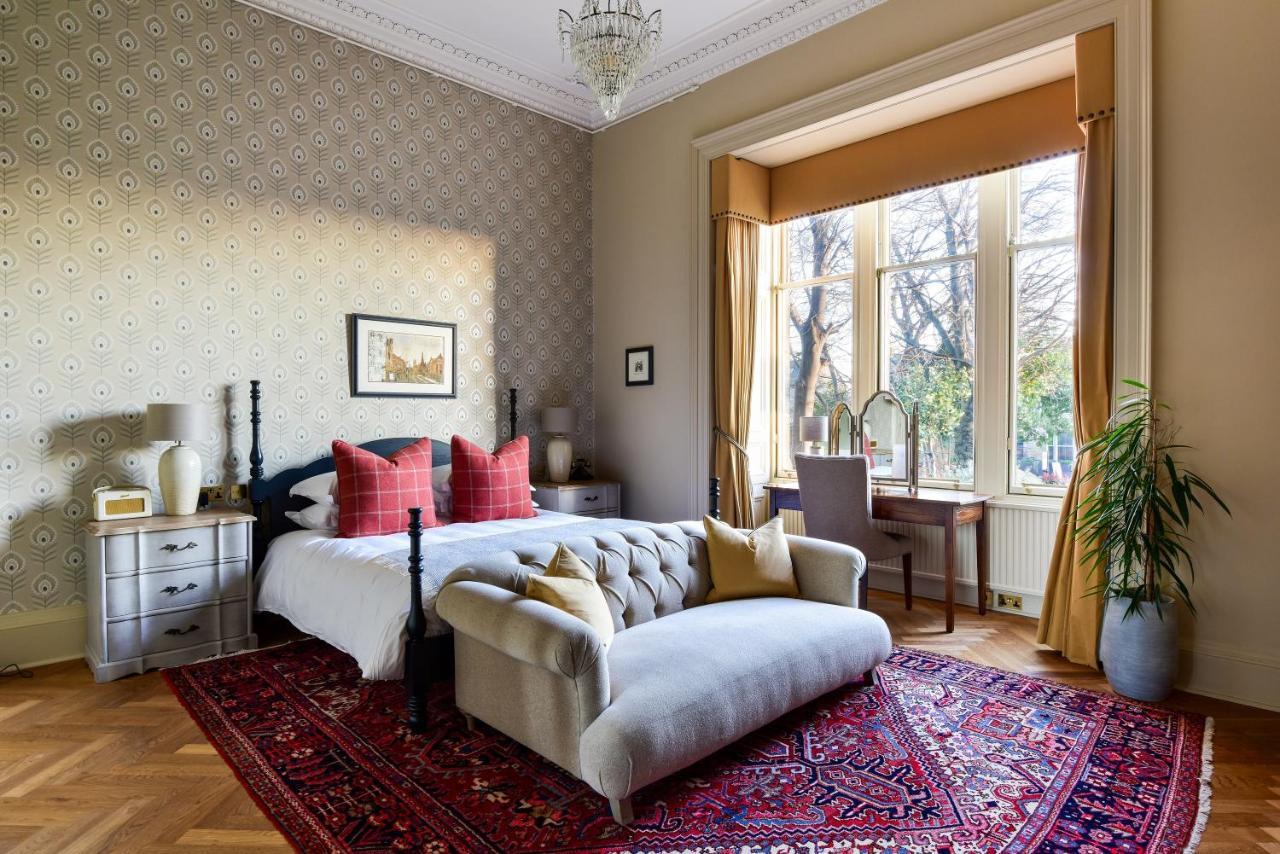 The Roseate Edinburgh - Small Luxury Hotels Of The World Kültér fotó A bedroom at the hotel